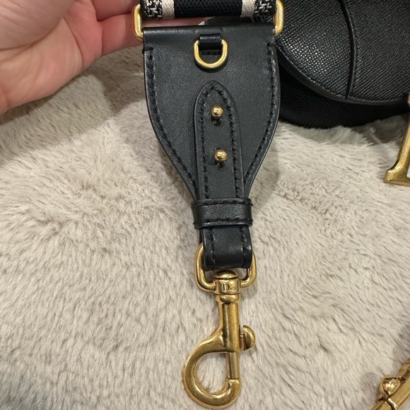 Dior Grained Leather Black Saddle with Strap - Picture 12 of 13